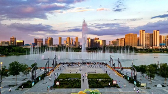 ——写在兰州新区获批国家级新区10周年之际2012年8月,全国第五个、西北地区首个国家级新区——兰州新区获批设立。10年风雨兼程,10年砥砺奋进。今年,是兰州新区获批国家级新区10周年。十年来,兰州新